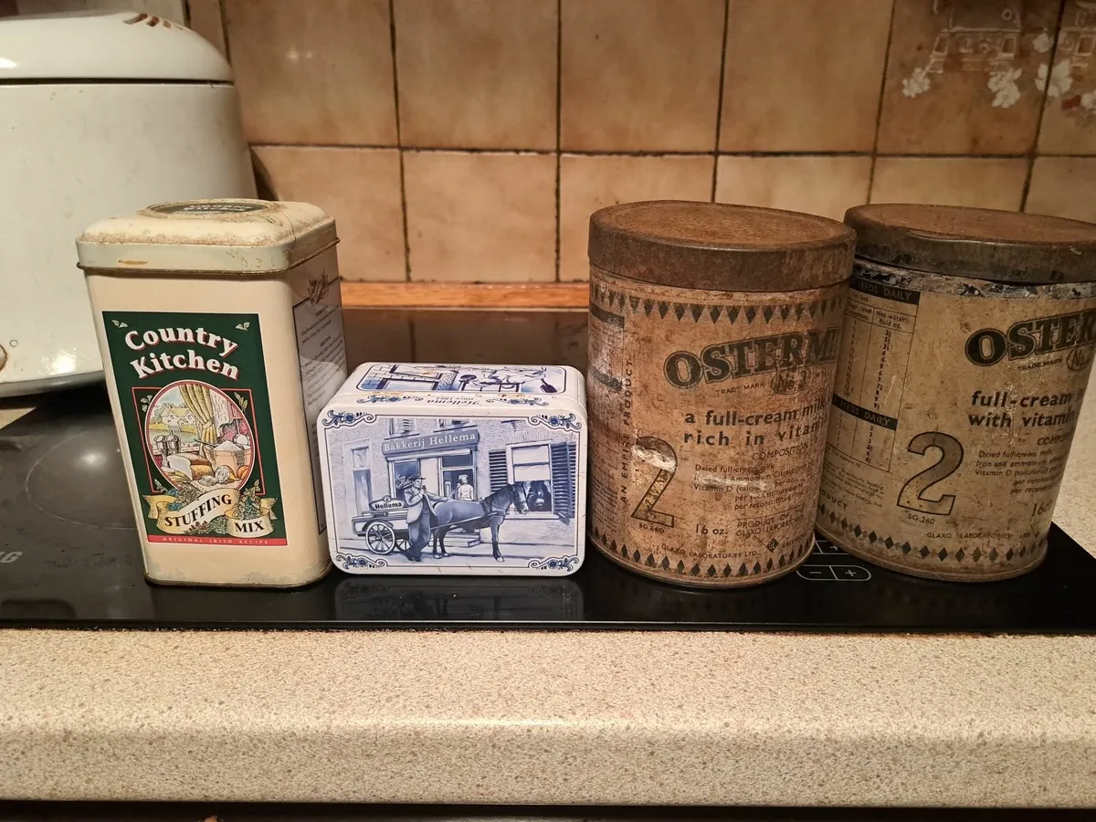 Vintage tins - Image 1