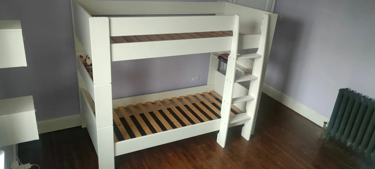 Bunk beds - Image 1