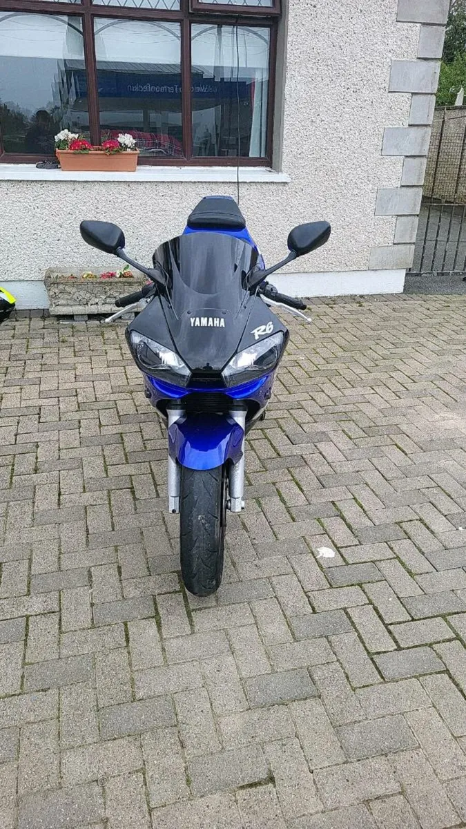 Yamaha R6 - Image 3