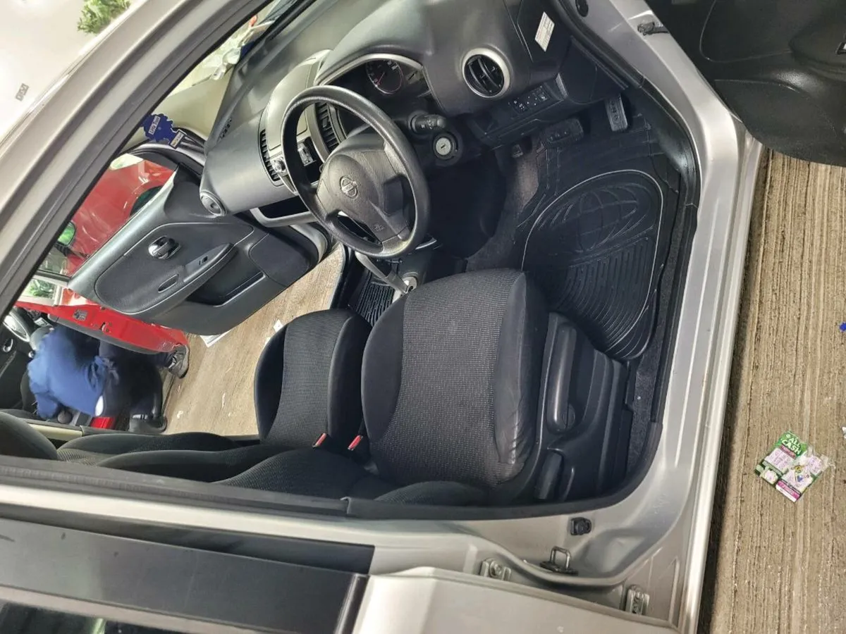 09 Nissan note 1.5 automatic - Image 3