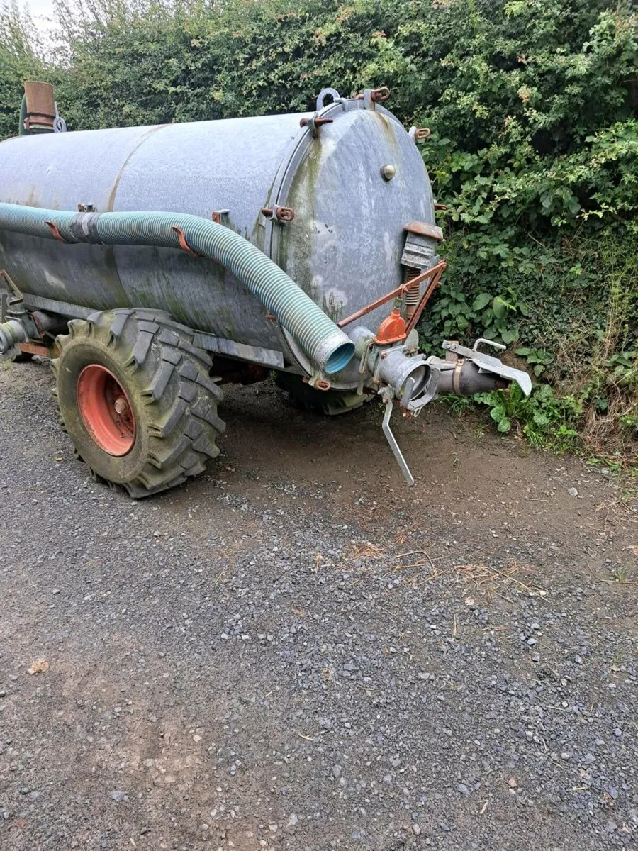 Slurry tanker - Image 1
