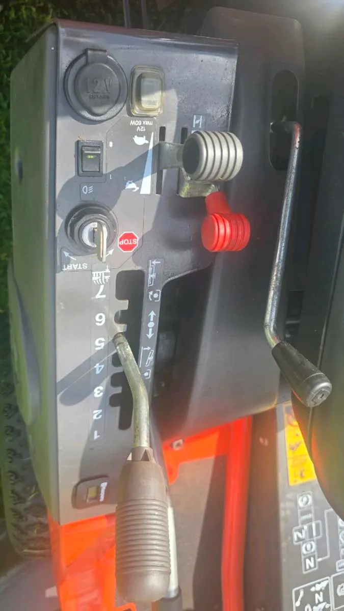 Husqvarna 4x4 power steering - Image 4