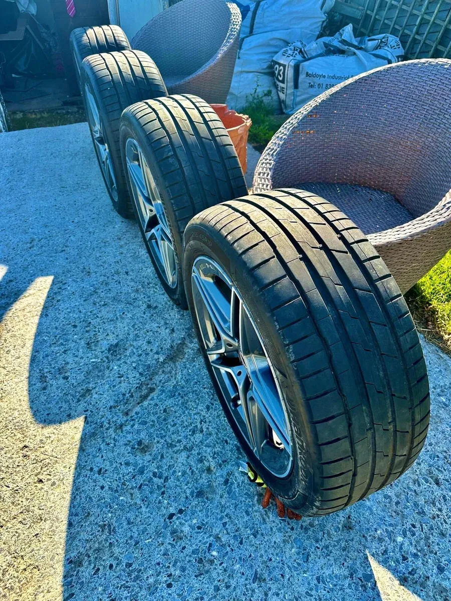Fresh S class Mercedes Original AMG alloys and tir - Image 2