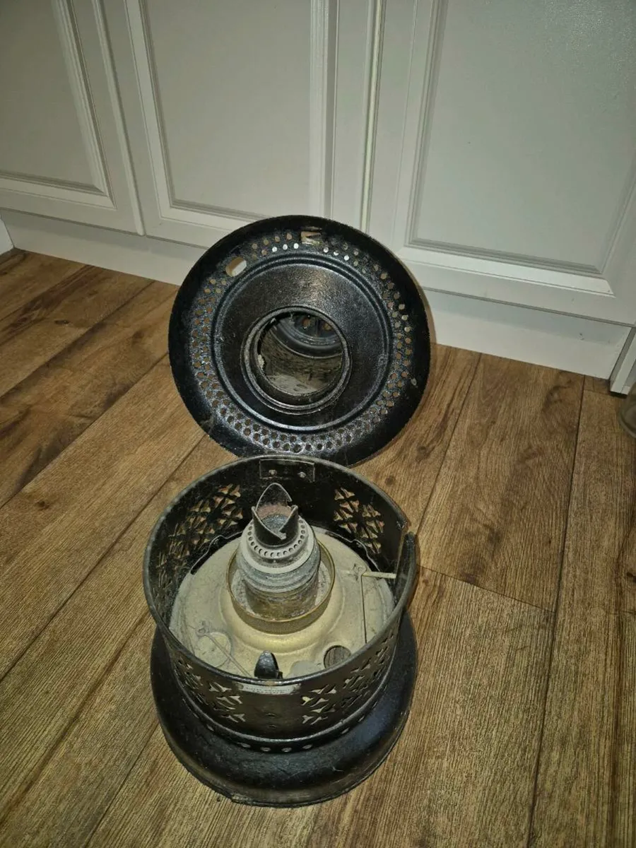 Antique Valor stove/heater - Image 3