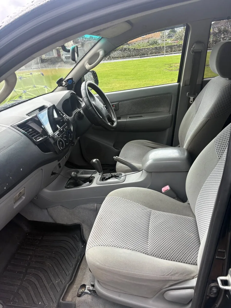 Toyota Hilux 2008 - Image 3