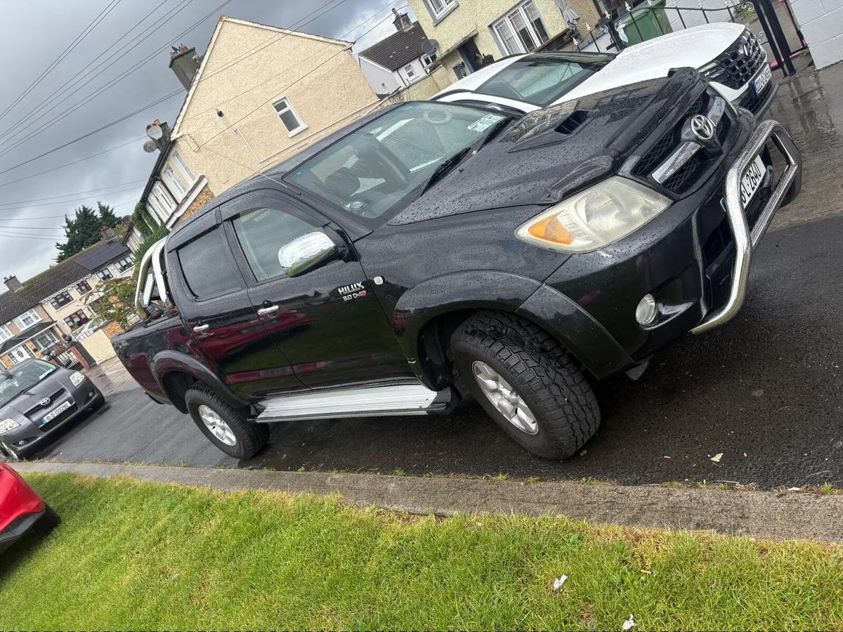 Toyota Hilux 2008 - Image 1
