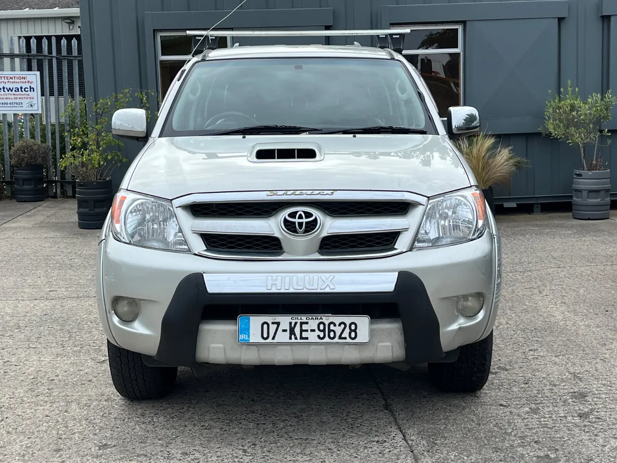 Toyota Hilux 2007 - Image 2