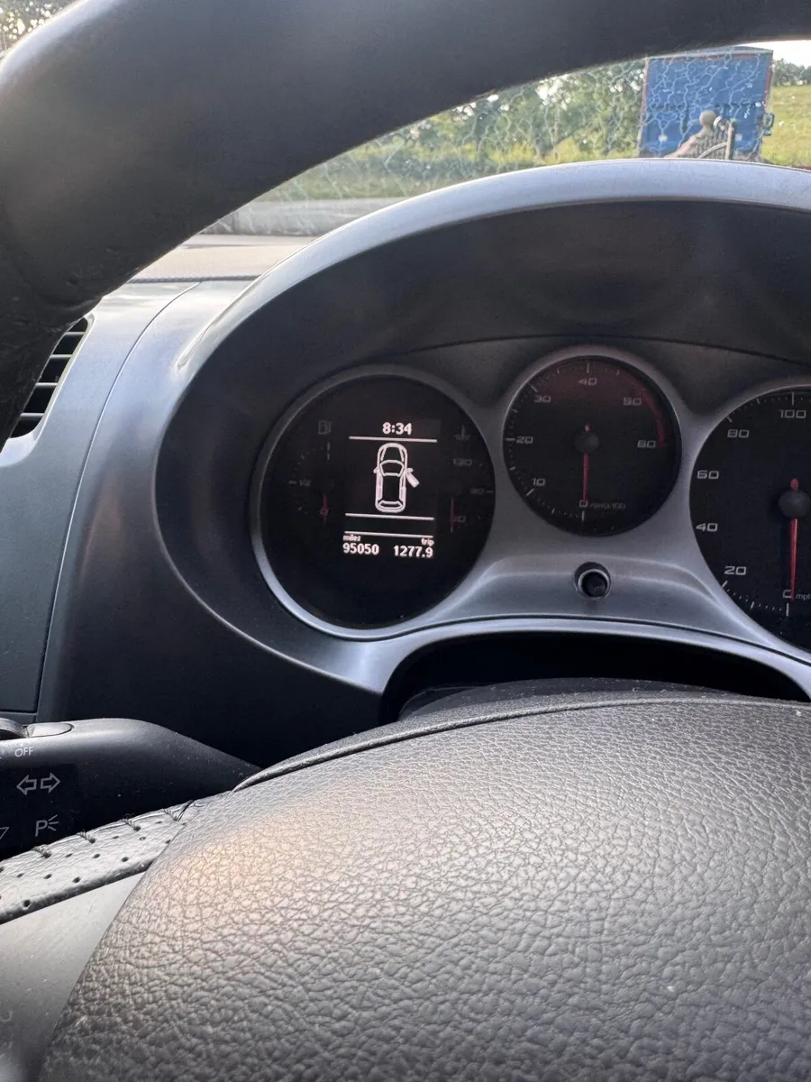 SEAT Leon 2012 - Image 2