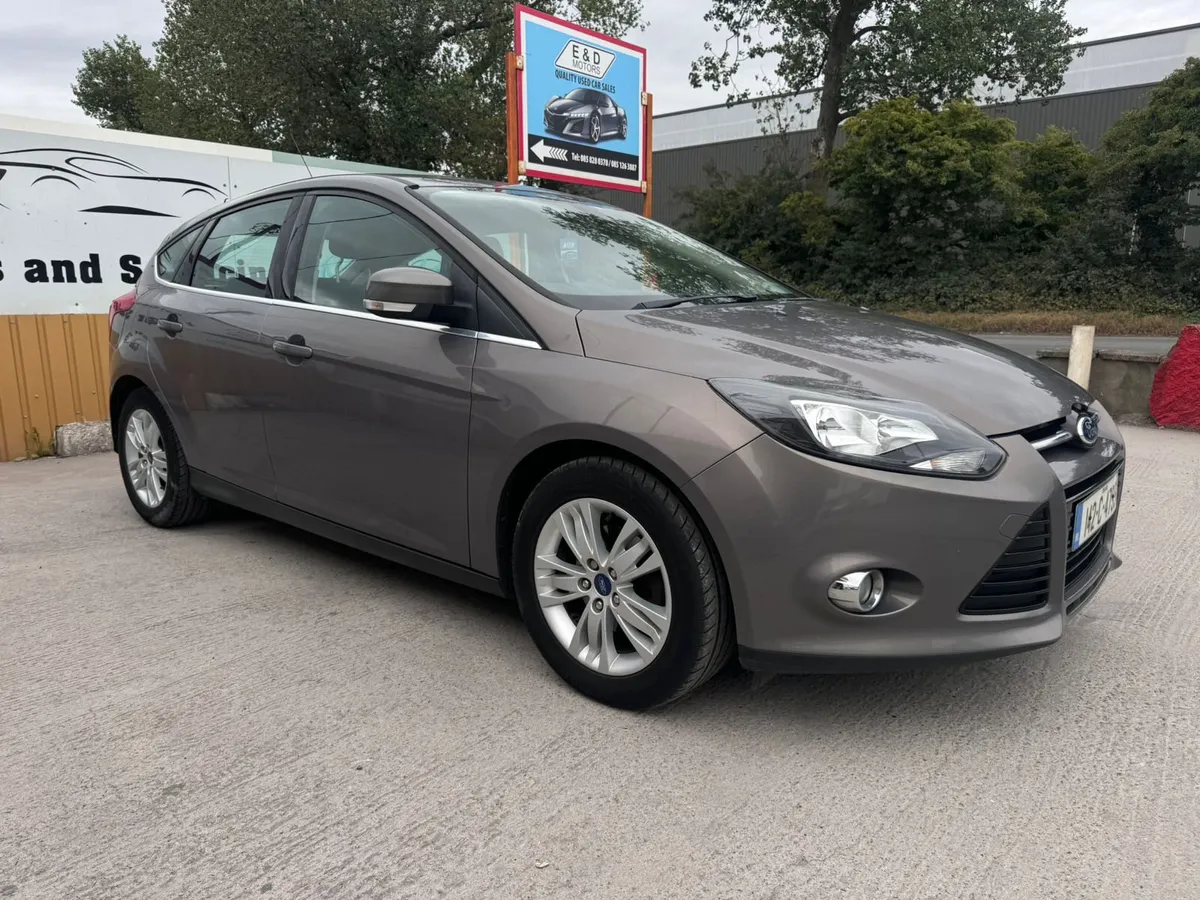 142 Ford Focus 1.6D TITANIUM Low Miles Warranty - Image 2