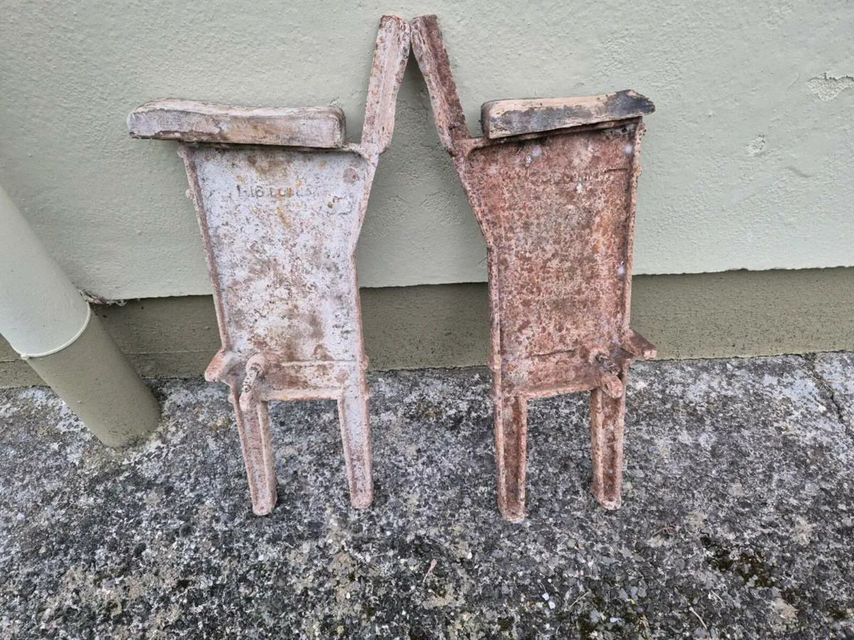 Old cinema seat ends - Image 3