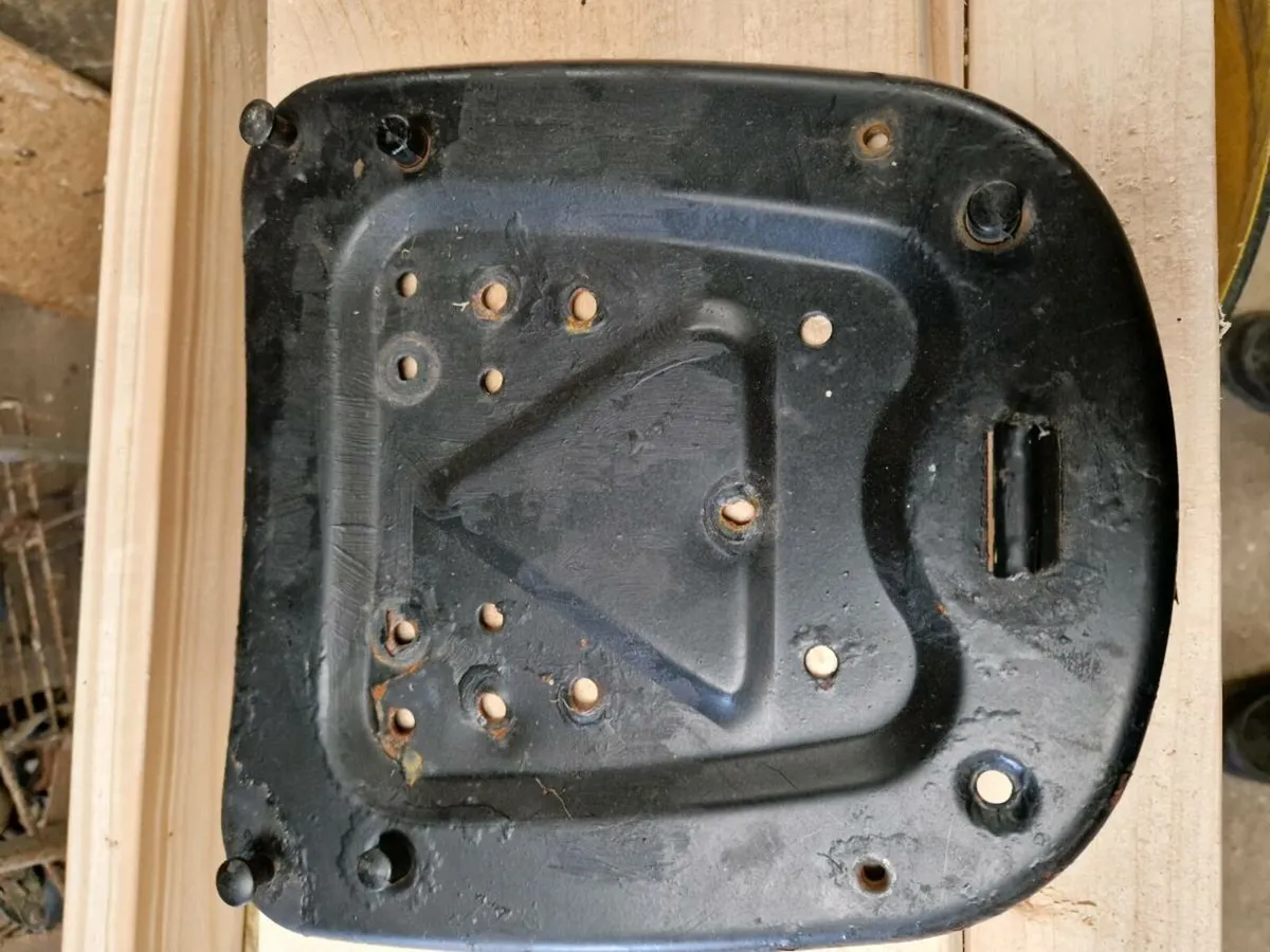 Top box - Image 4