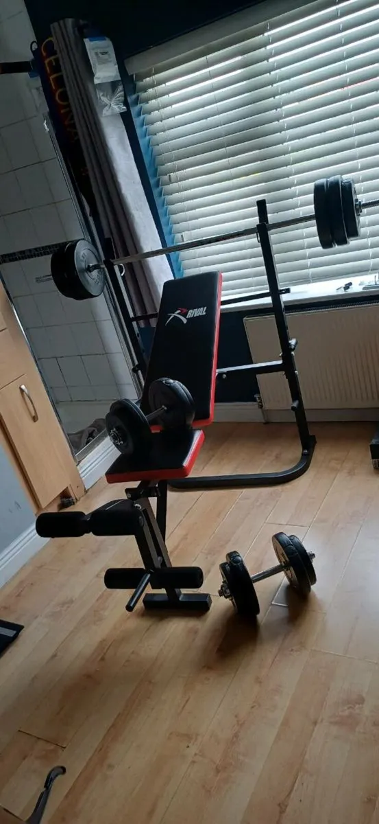 Gym equipment with weights - Image 4