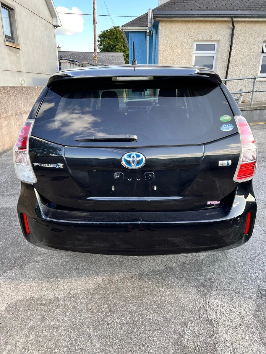 Toyota Prius Alpha 2019 7 Seater Low mileage - Image 3