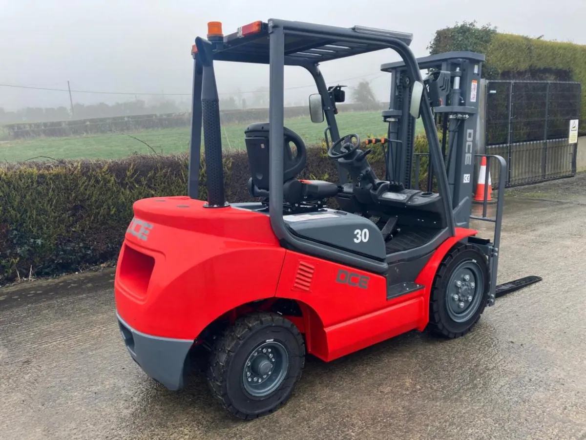 New 3 Ton Diesel Forklift **Online Auction** - Image 4