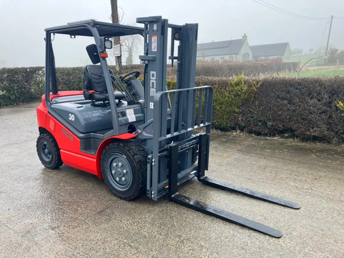 New 3 Ton Diesel Forklift **Online Auction** - Image 1