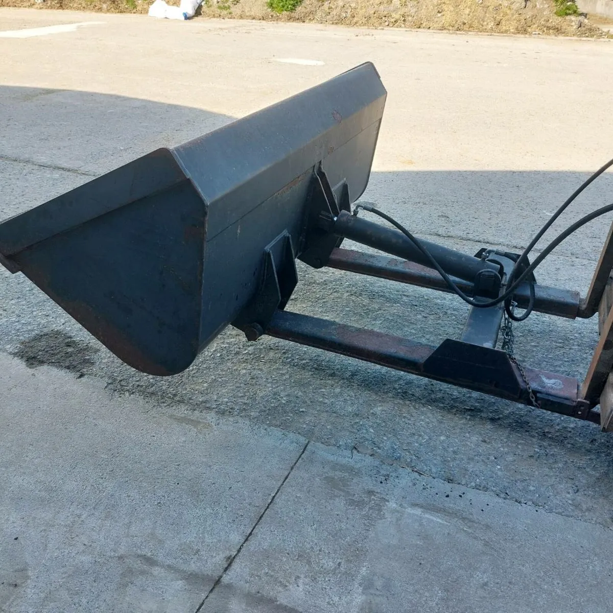 Forklift bucket - Image 2