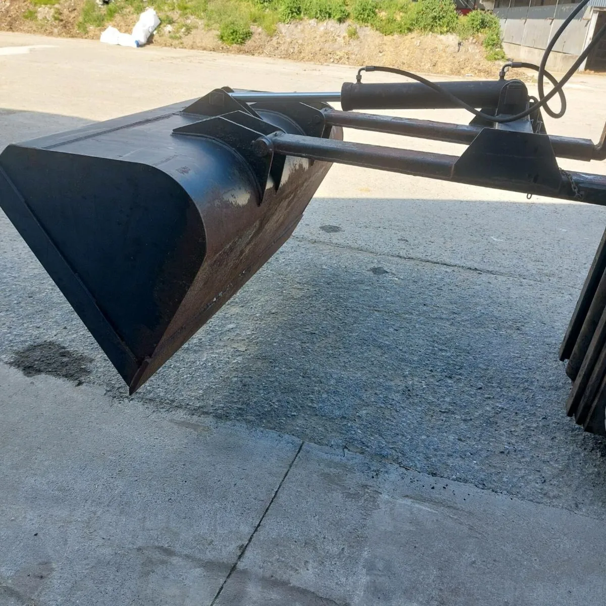 Forklift bucket - Image 1