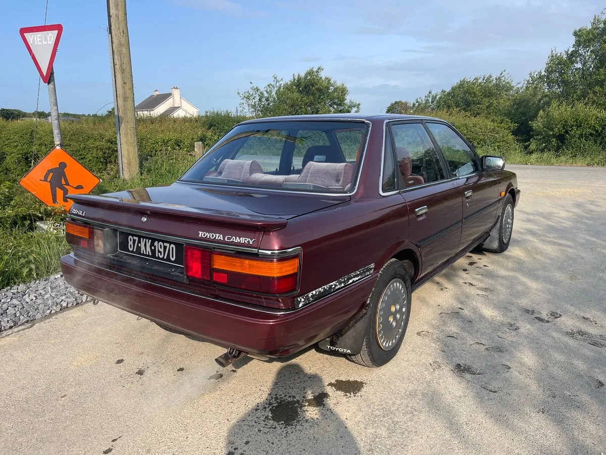 1987 Toyota Camry - Image 4