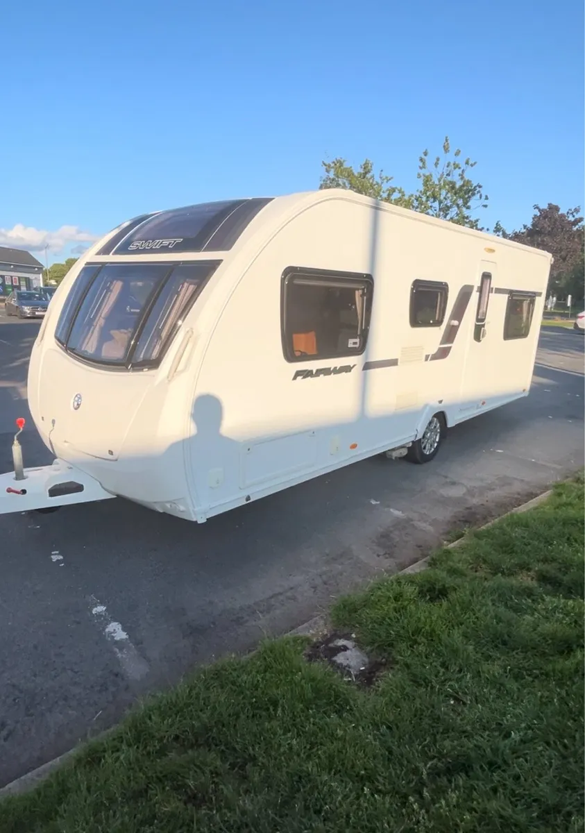 Swift Fairway Fixed bunks - Image 2