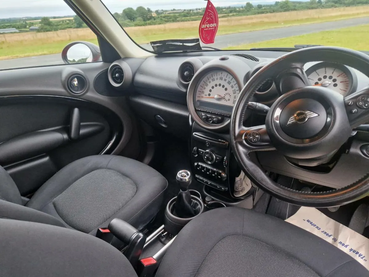 Mini Countryman - Image 2