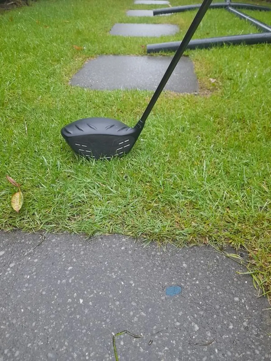 Golf club - Image 2