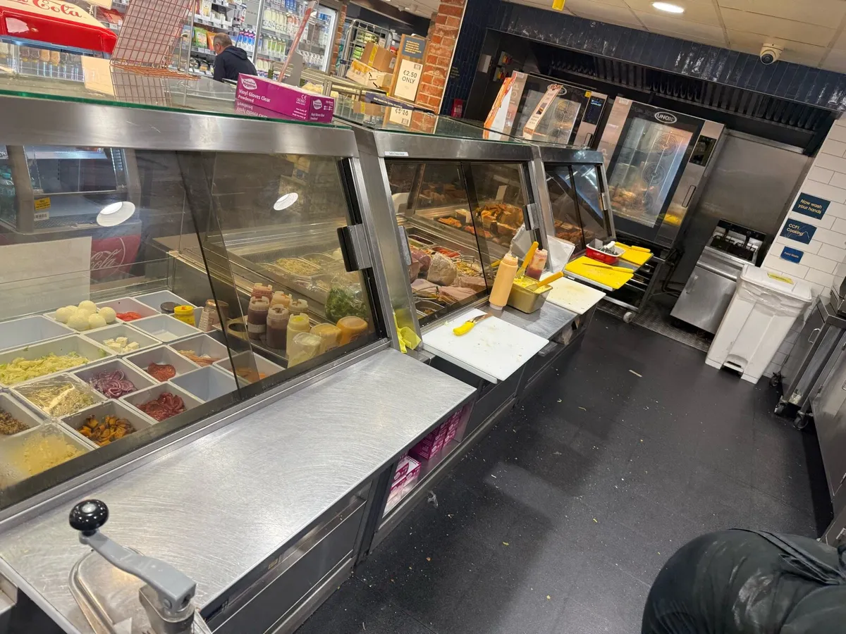 Deli & Hot Food Counter - Image 3