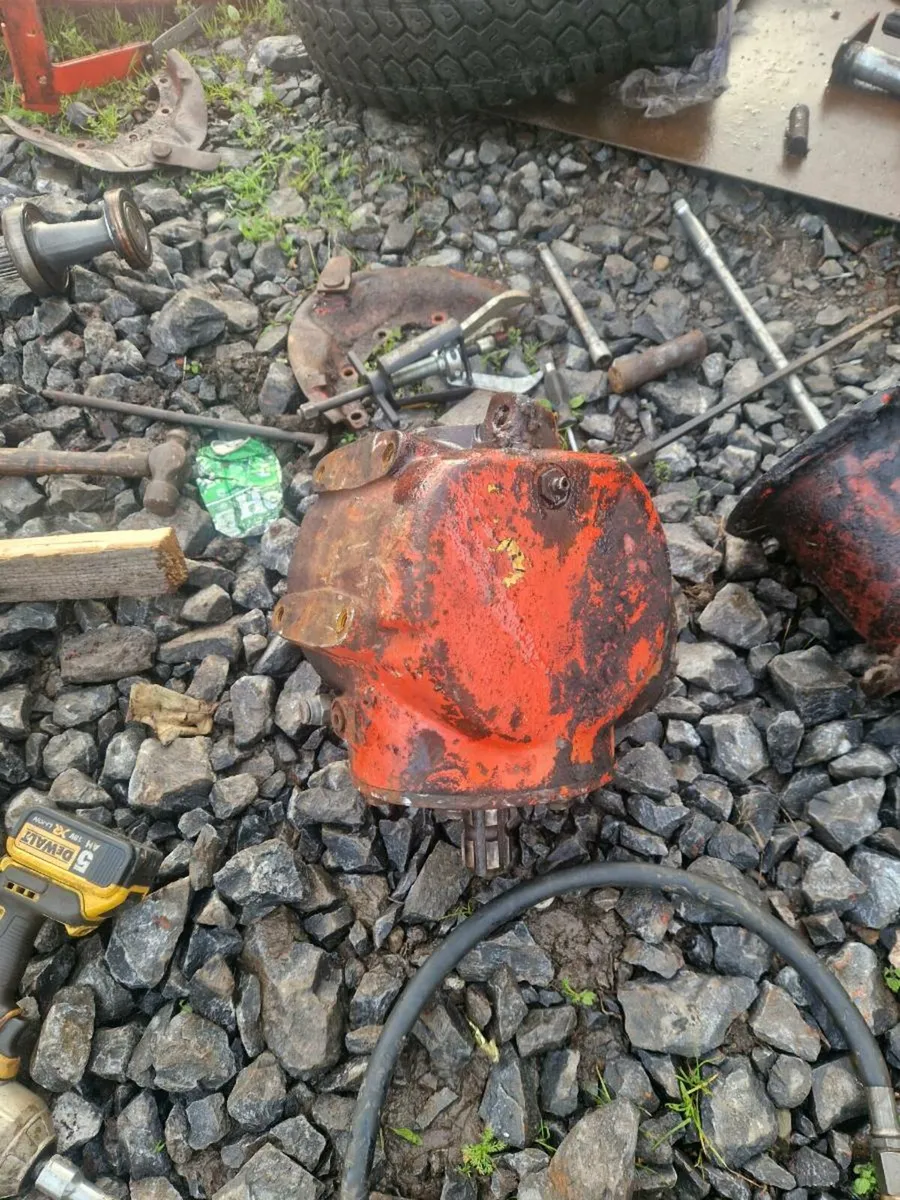 Kuhn fc 300/302 main gear box rebuilt - Image 1