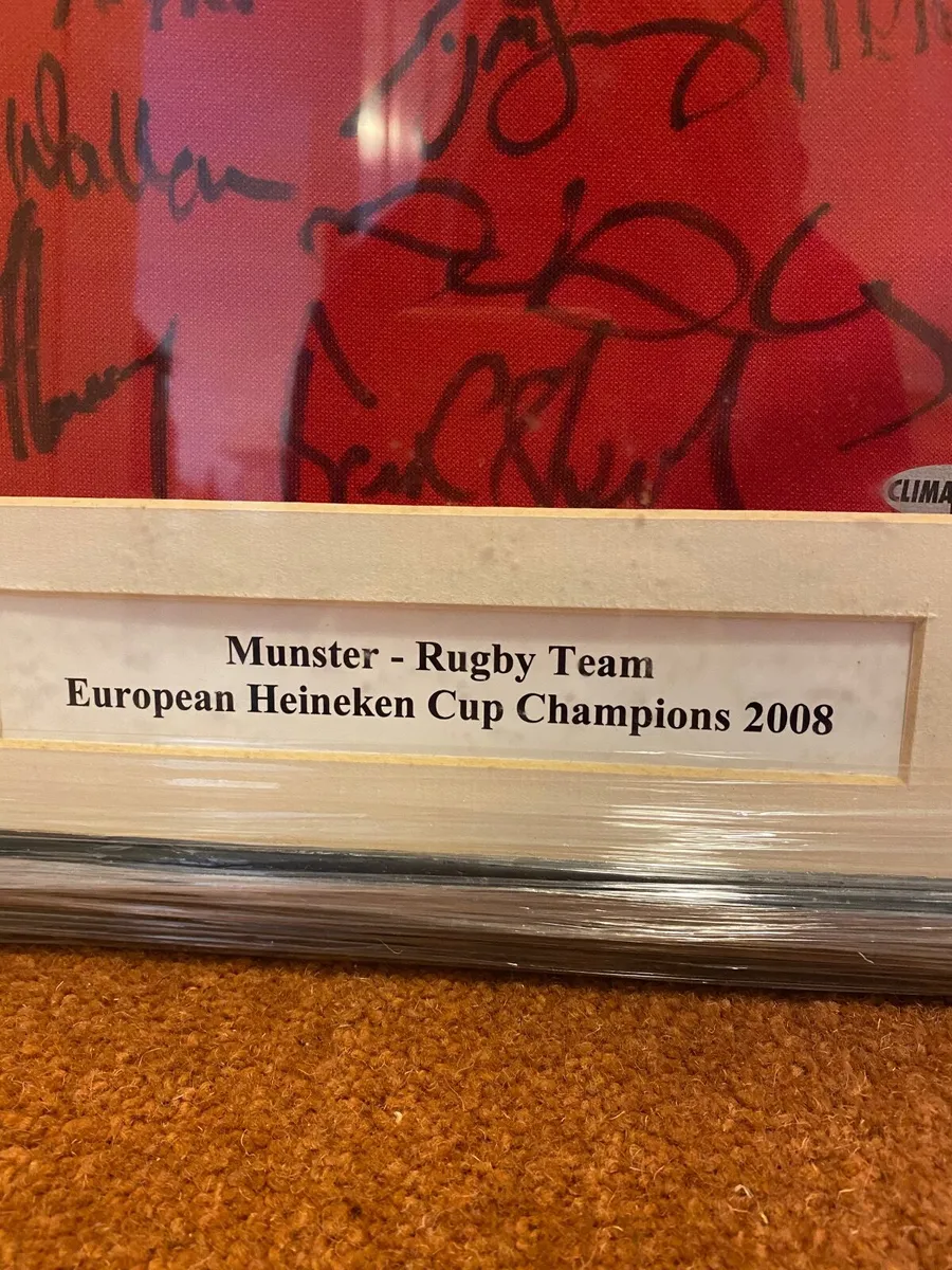 Framed signed Munster rugby jersey - Image 4