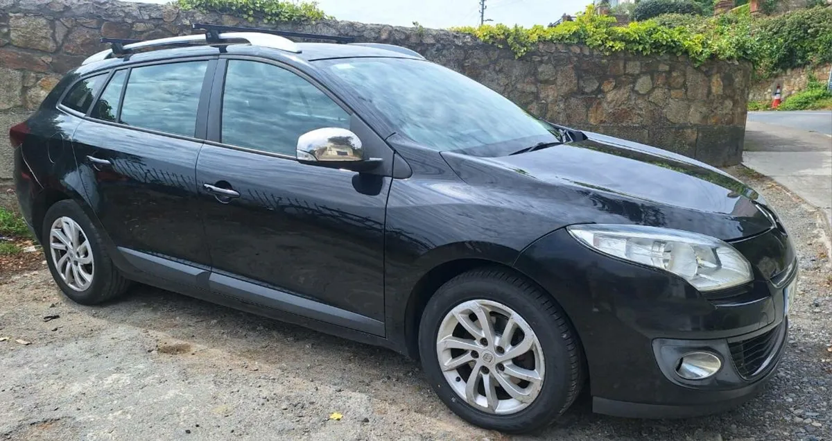 RENAULT MEGANE ESTATE. NEW No- Advisory NCT. €3000 - Image 3