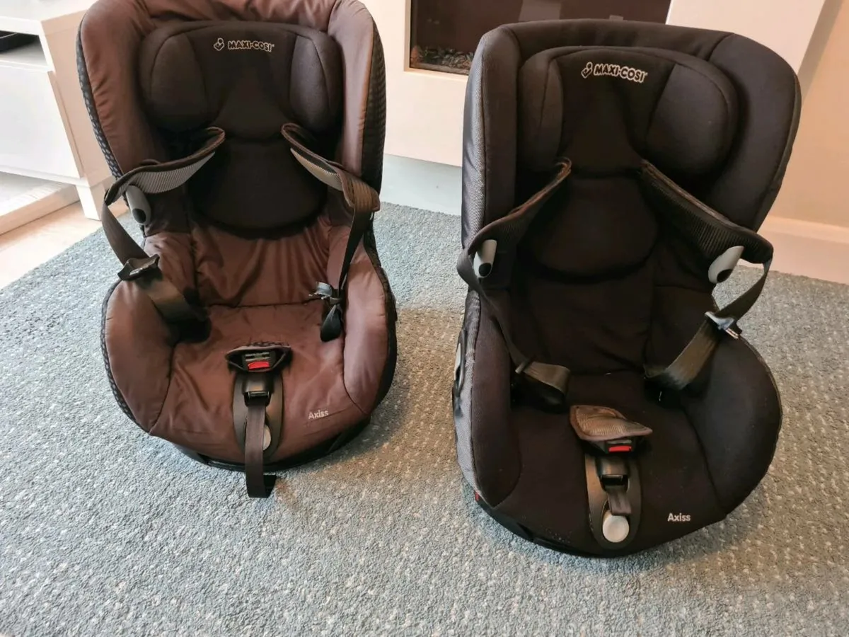 Maxi Cosi Axiss Swivel Car Seats x 2 - Image 2