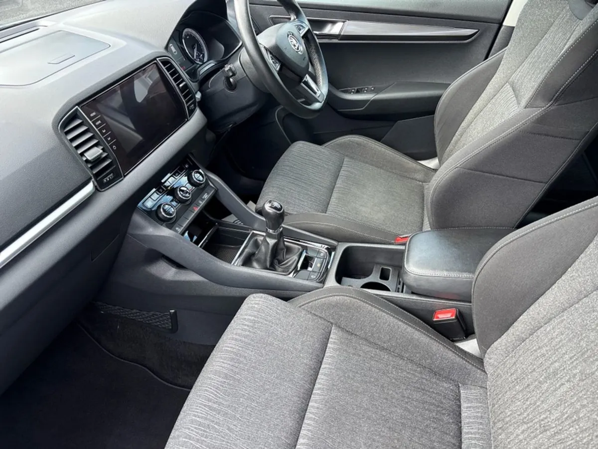 Skoda Karoq Style 1.6 TDI 115HP 4DR - Image 3