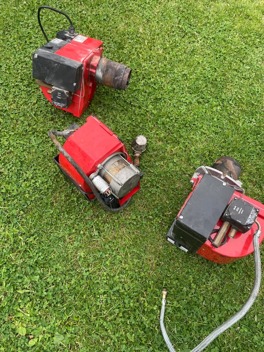 Boiler pump joblot - Image 1