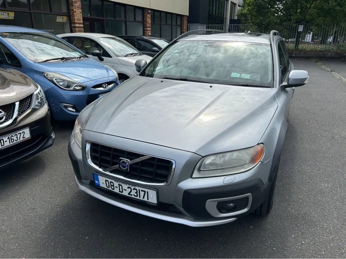 Volvo XC70 Automatic///d5 Awdrive//original Irish - Image 3