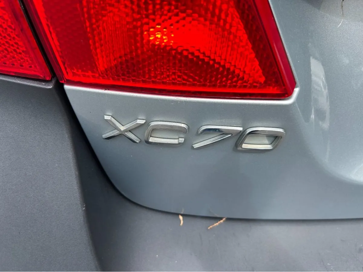 Volvo XC70 Automatic///d5 Awdrive//original Irish - Image 4