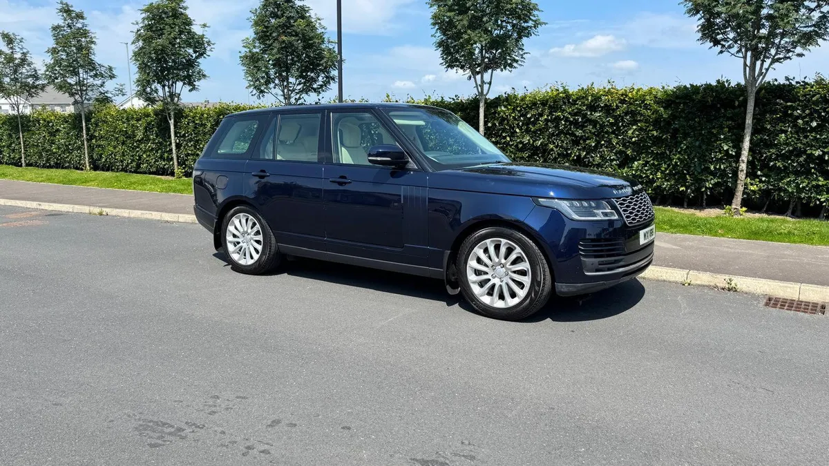 2020 Range Rover Vogue 4.4 SDV8 **Online Auction** - Image 1