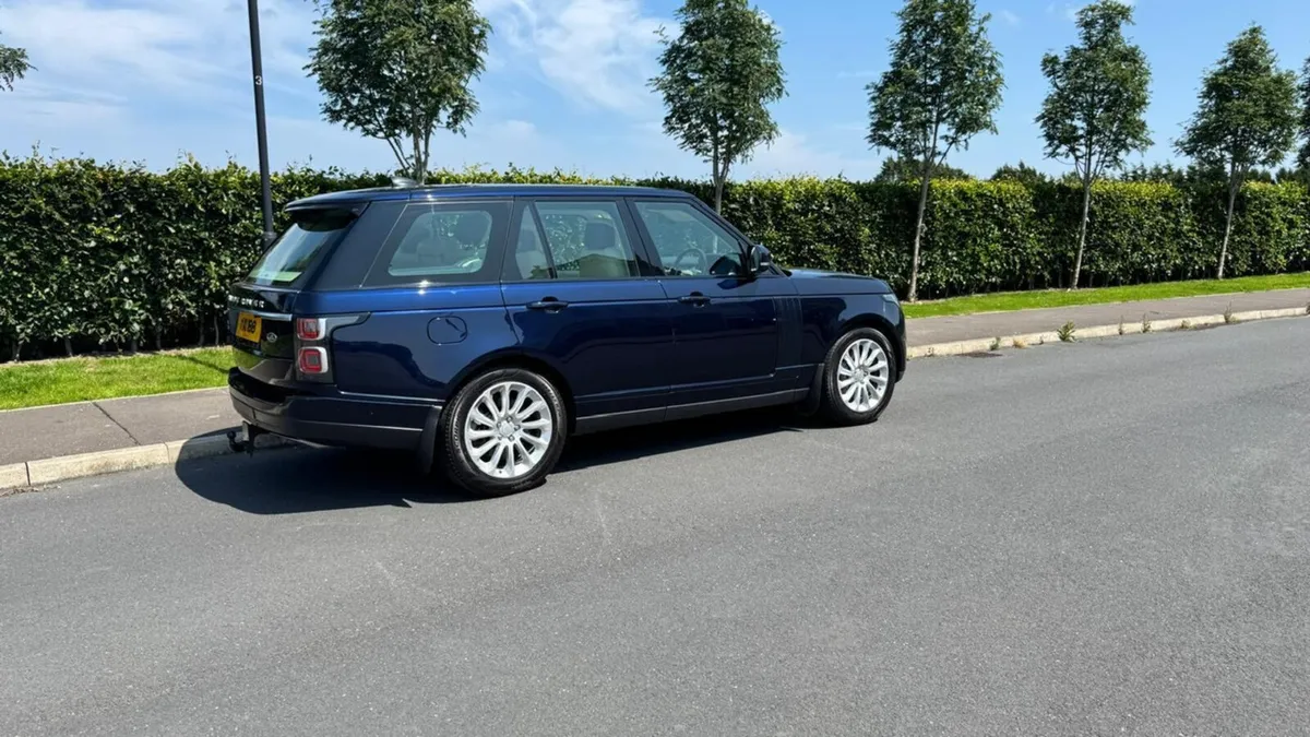 2020 Range Rover Vogue 4.4 SDV8 **Online Auction** - Image 3