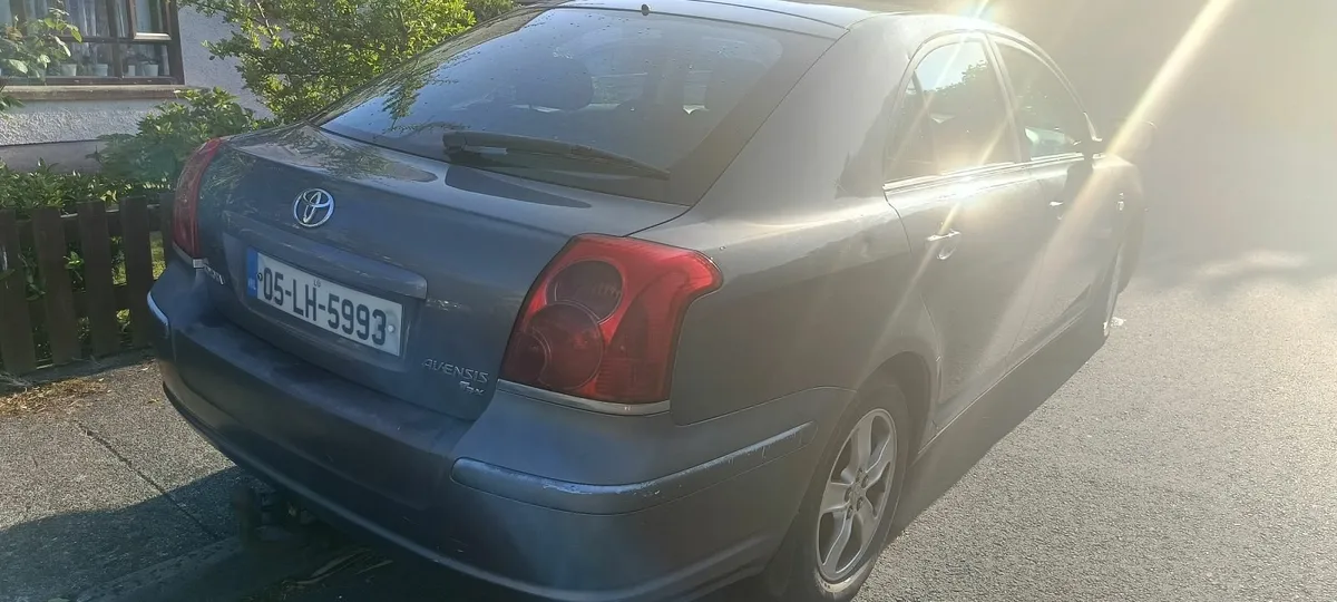 Toyota Avensis 2005 - Image 1