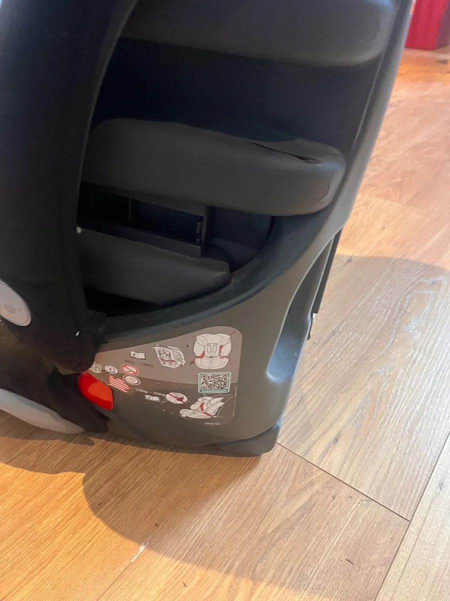 Car seat - Image 2