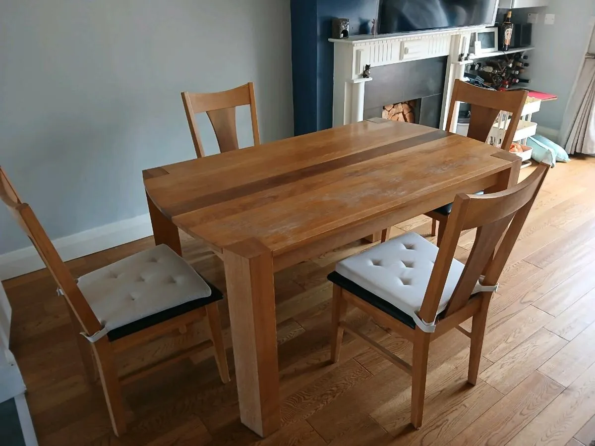 Kitchen table and chairs - Image 4