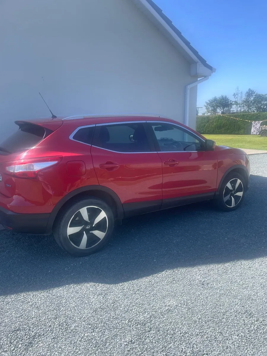 Nissan Qashqai 2015 - Image 1