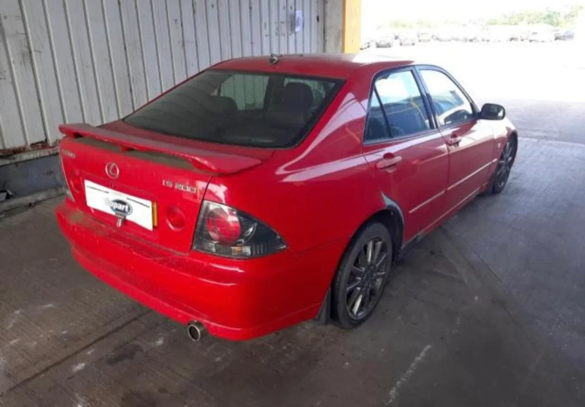 2004 Lexus is200 BREAKING PARTS SPARES ONLY - Image 1