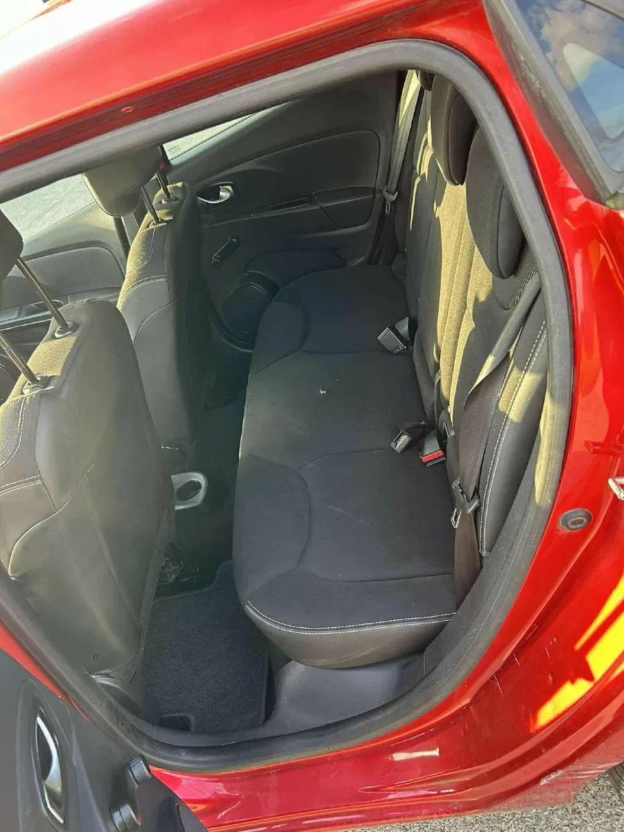Renault Clio 2015 - Image 4