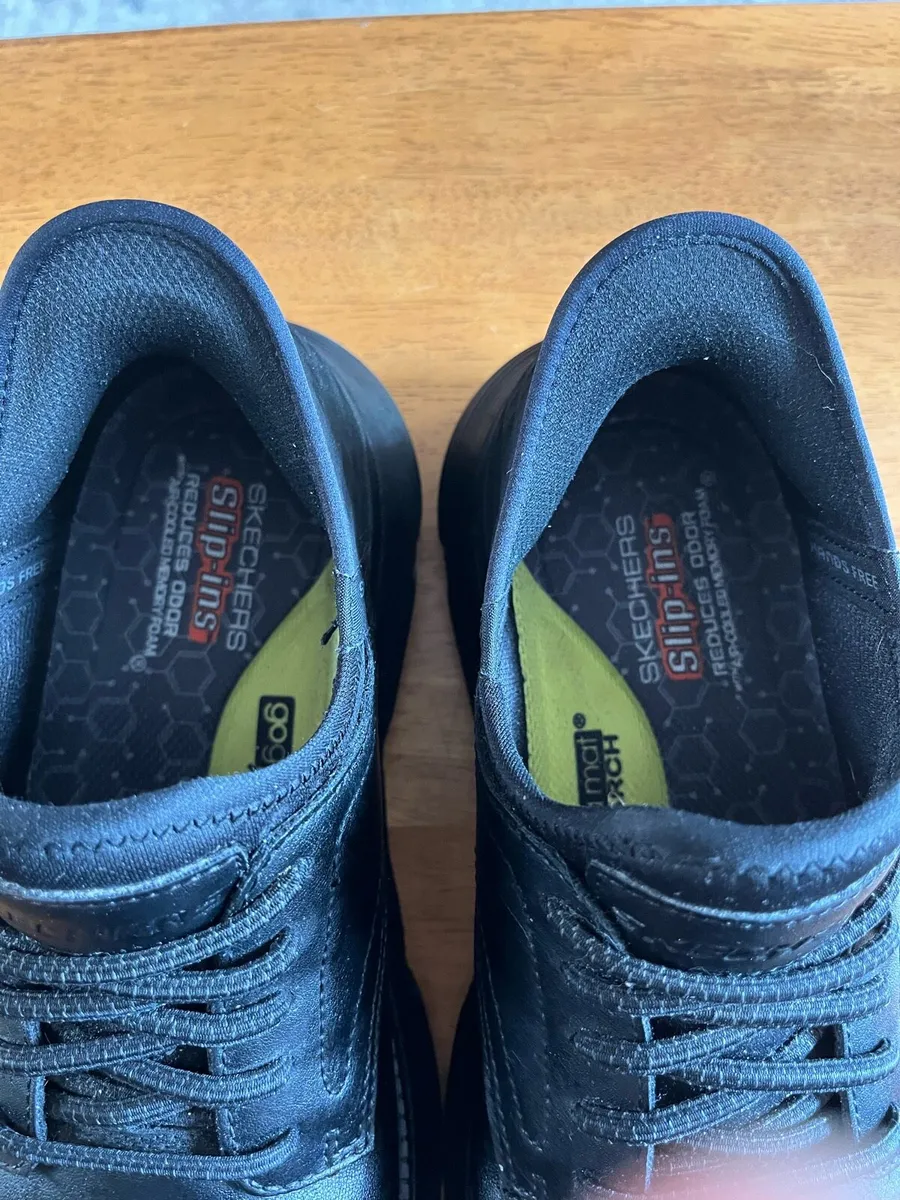 Skechers. Slip In. Mens Shoes. Size - 9. - Image 2