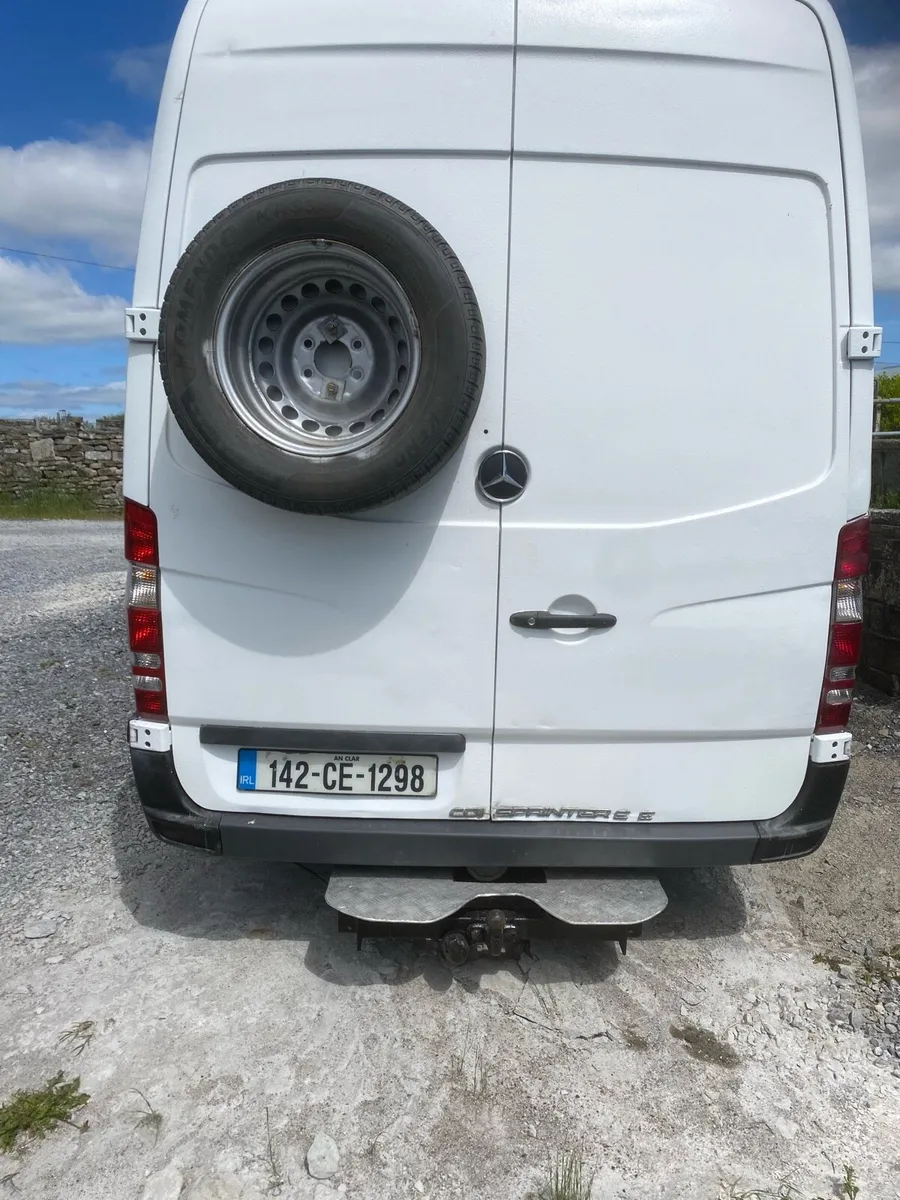 Van - Image 3