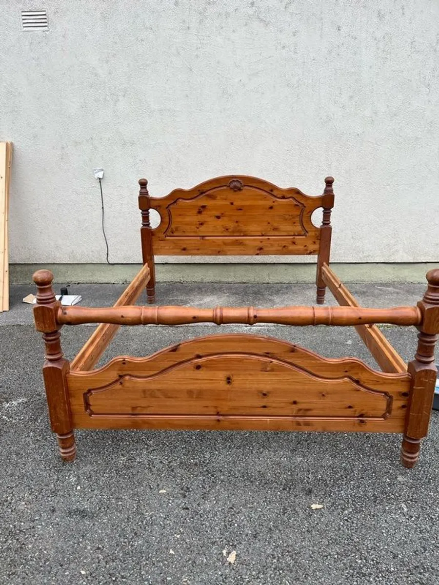 Solid Wood Kingsize bed frame - Image 3
