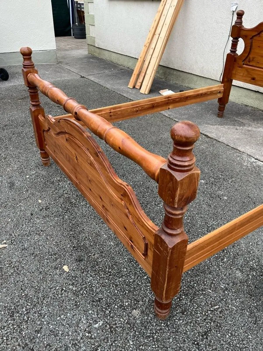 Solid Wood Kingsize bed frame - Image 4