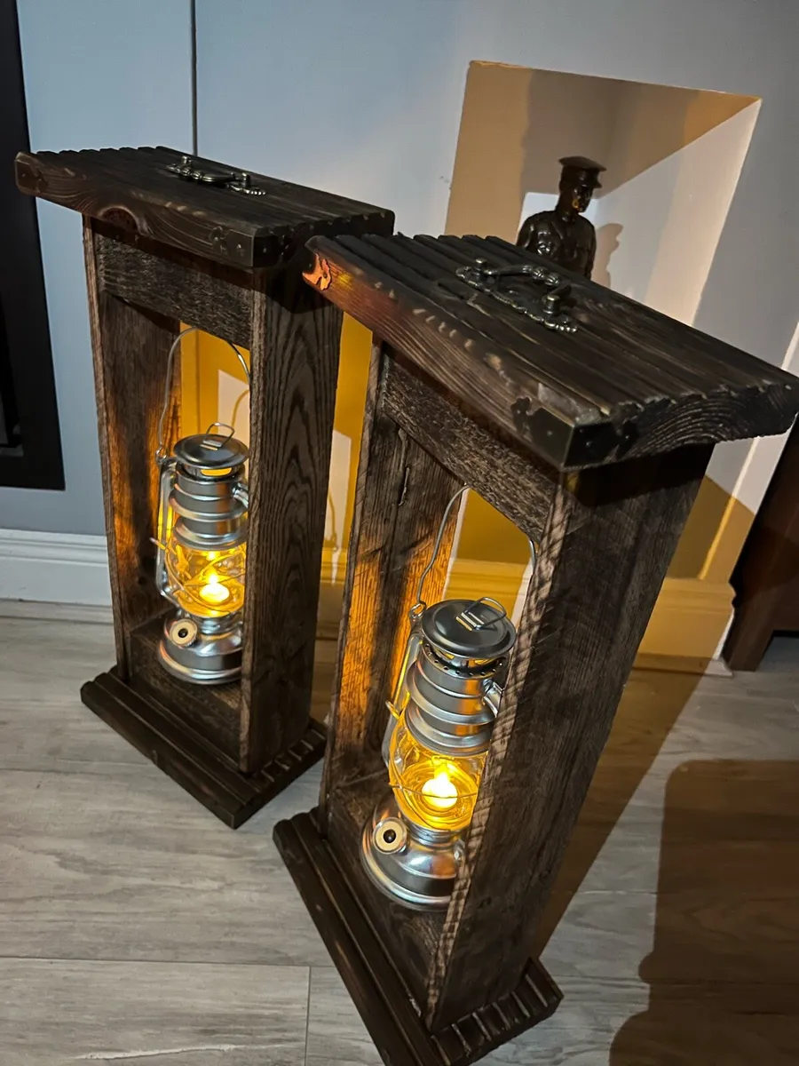 Wooden lantern holder - Image 3