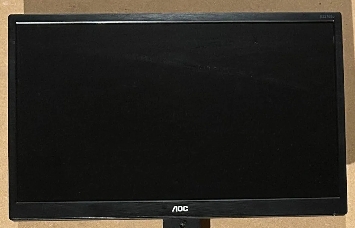AOC Monitor 22" - Image 1