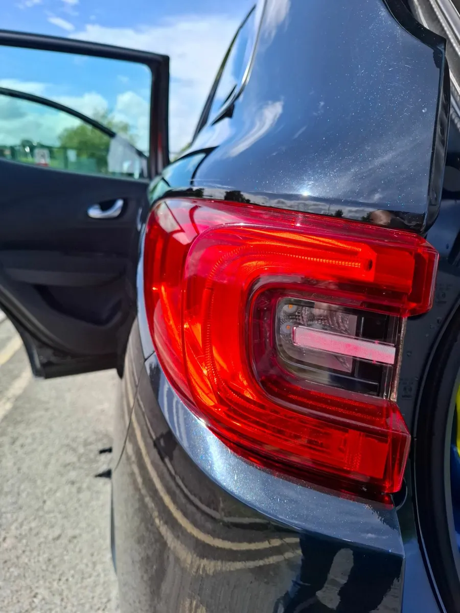 2019 Renault Kadjar 1.5 DIESEL Manual - Image 3