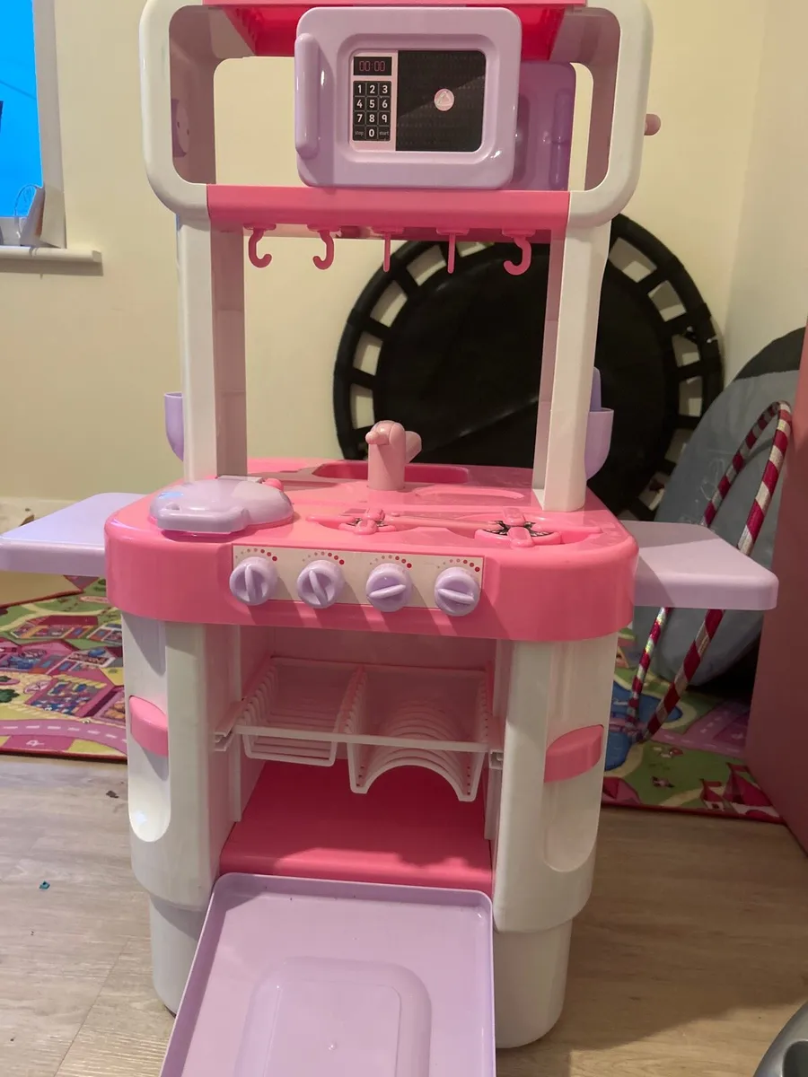 ELC children's kitchen - Image 1